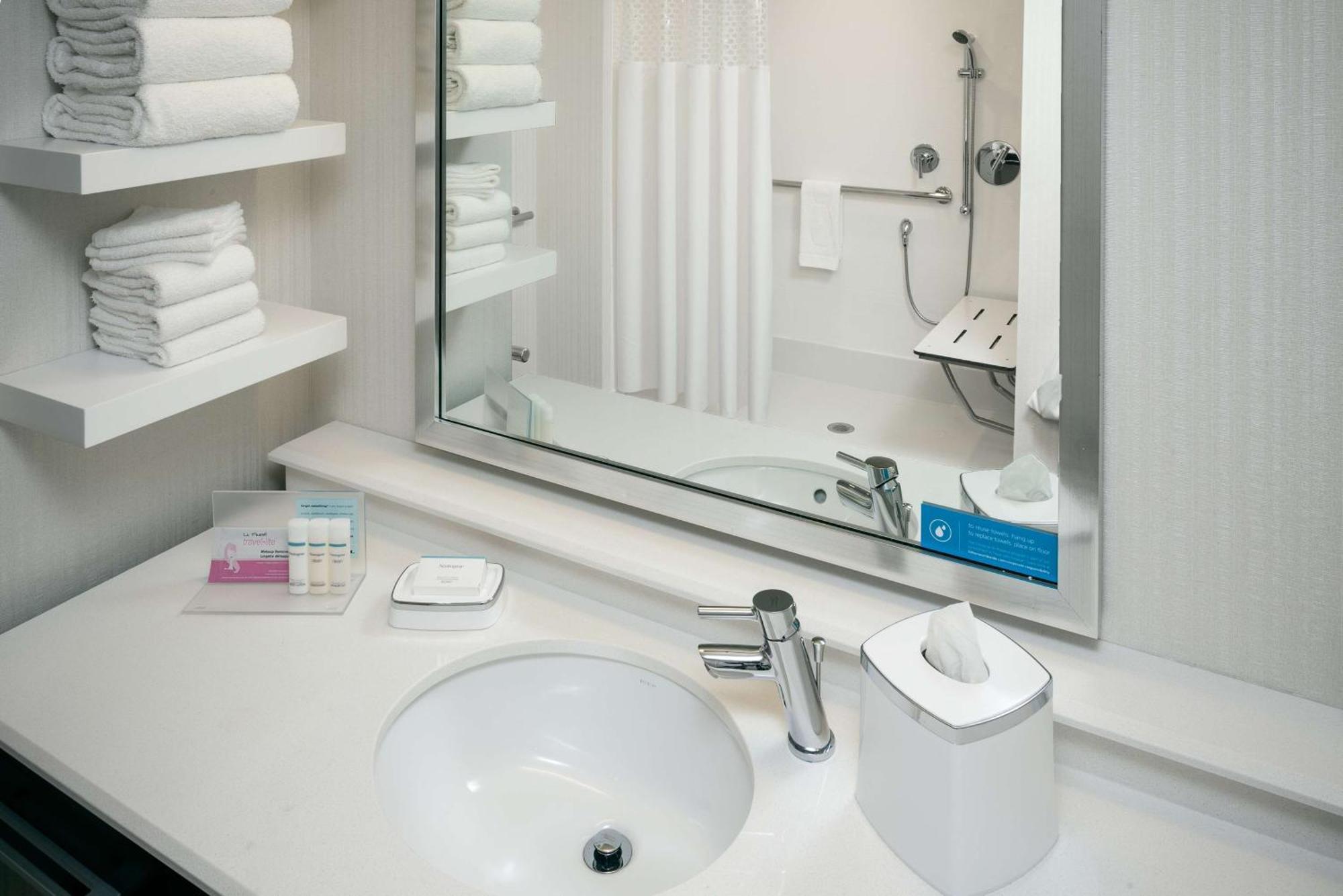 Hampton Inn & Suites By Hilton Seattle/Northgate Esterno foto